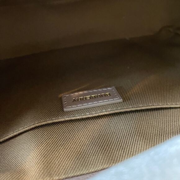 Burberry check print Crossbody bag brand new tag medium - Picture 3 of 6